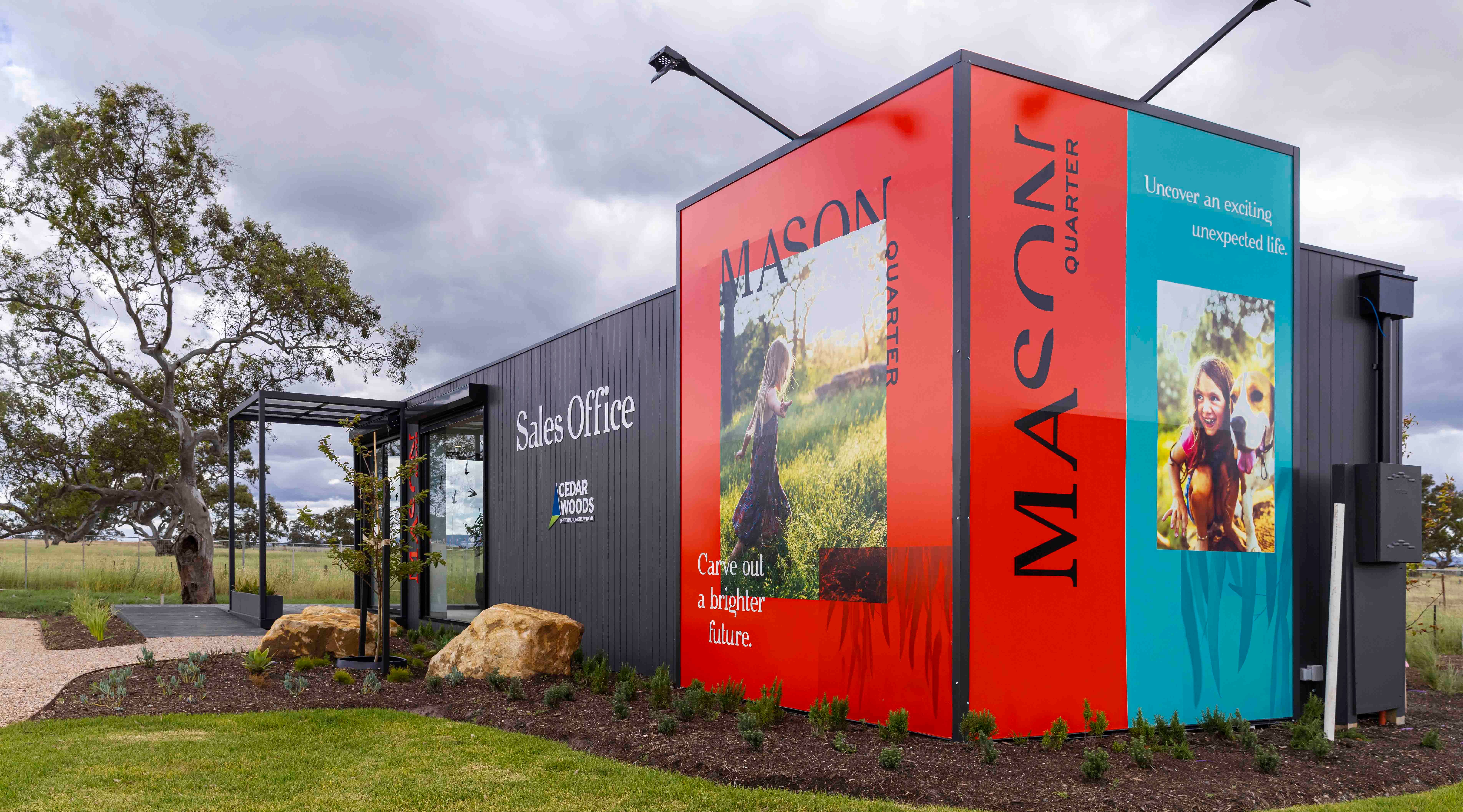 WOLL_Sales Office_735x408